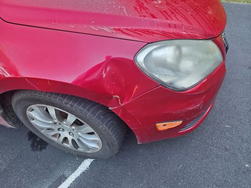 Used 2013 Suzuki Kizashi SE image 6