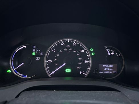 Used 2015 Lexus CT 200h 200h Hatchback 4D image 9