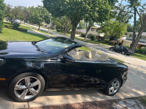 Used 2012 Volkswagen Eos Lux FWD image 1