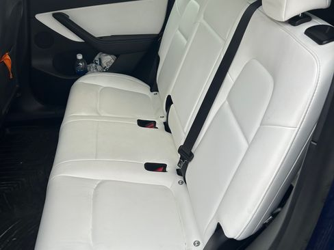 Used 2021 Tesla Model Y Long Range image 8