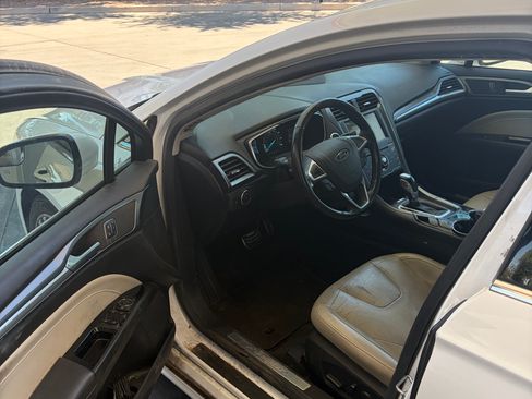 Used 2015 Ford Fusion Titanium FWD image 10