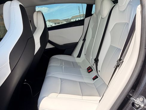 Used 2024 Tesla Model 3 Performance AWD/4WD image 17