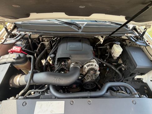 Used 2012 Chevrolet Tahoe LTZ AWD/4WD image 22