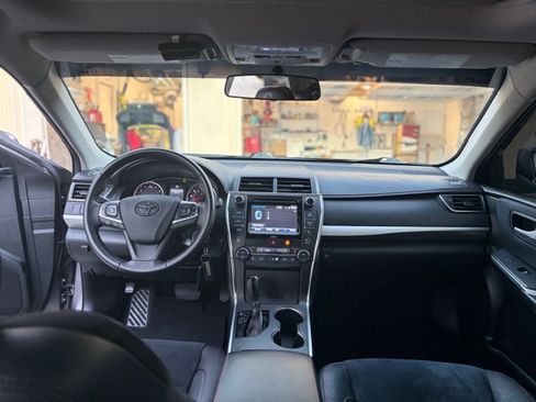 Used 2017 Toyota Camry XSE image 12
