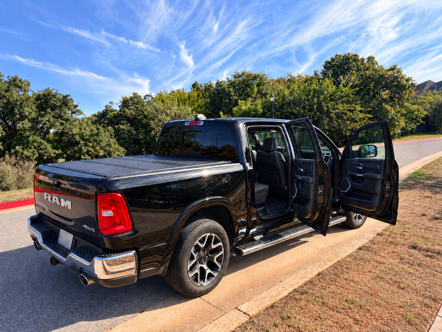 Used 2026 RAM 1500 Laramie AWD/4WD image 11