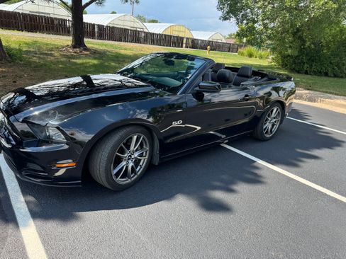 Used 2014 Ford Mustang GT w/ GT Brake Performance Package RWD image 10