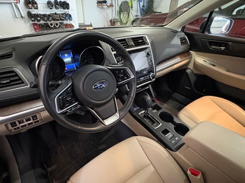 Used 2018 Subaru Outback 3.6R Limited image 9