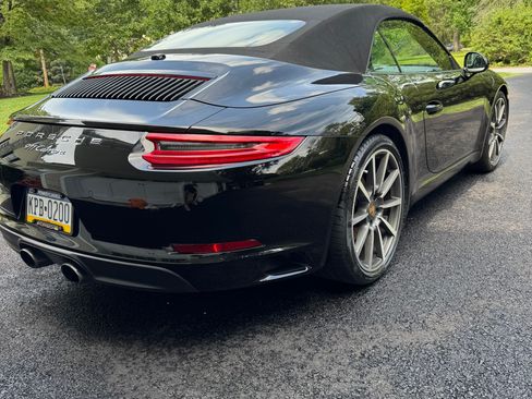 Used 2017 Porsche 911 Carrera image 10