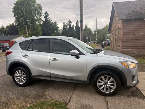 Used 2016 MAZDA CX-5 Sport w/ Rear Camera Package FWD image 1