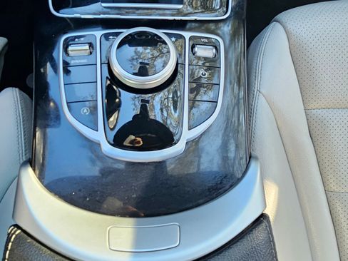Used 2018 Mercedes-Benz C 300 Sedan image 22
