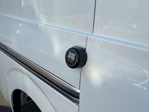 Used 2019 Nissan NV 2500 SV image 5