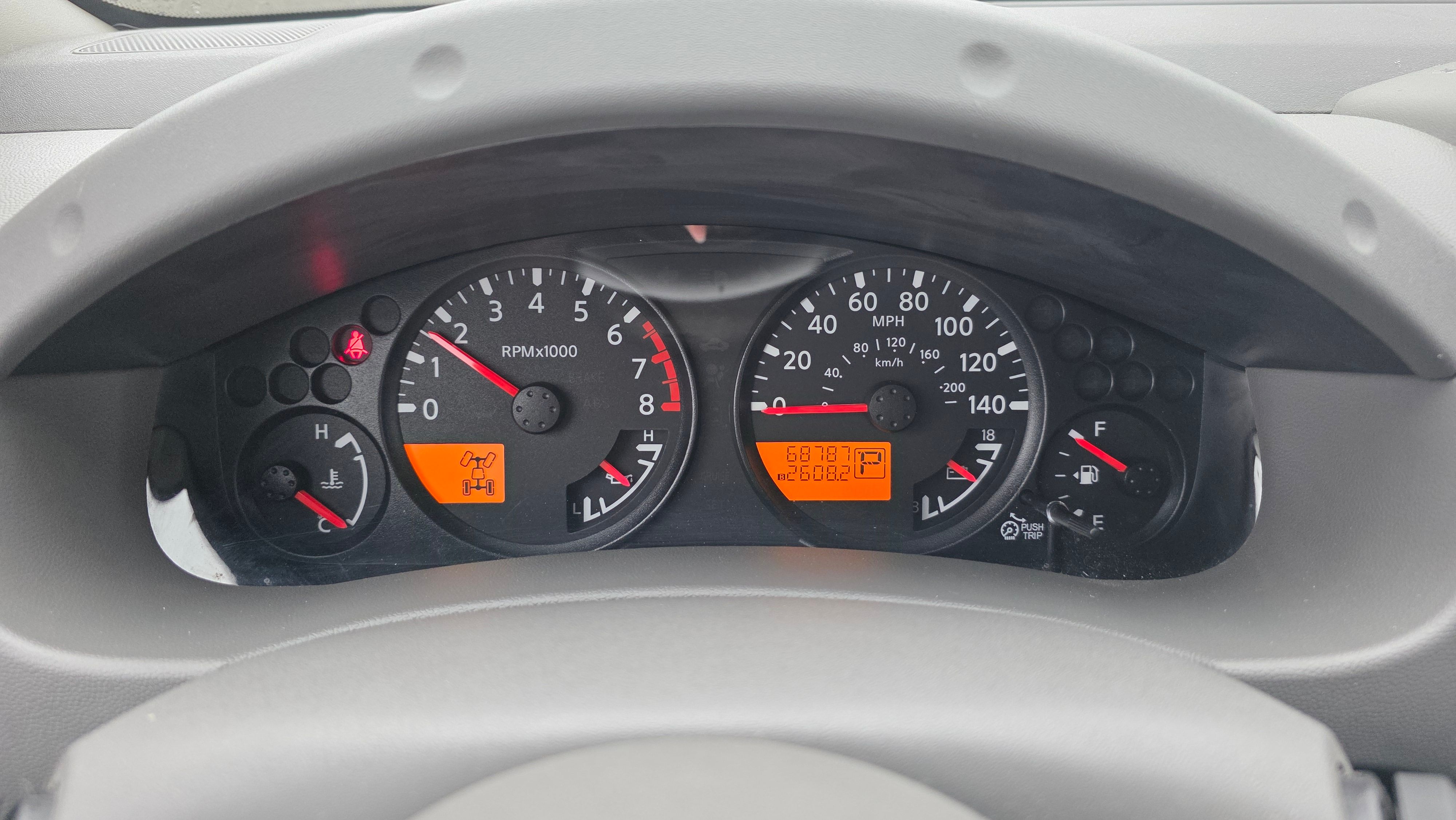 Used 2014 Nissan Frontier SV w/ SV Value Truck Package AWD/4WD image 12