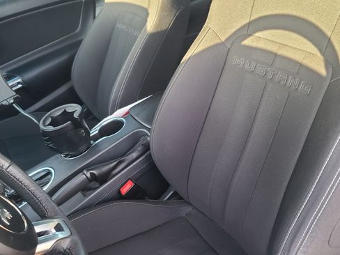 Used 2022 Ford Mustang Coupe image 24