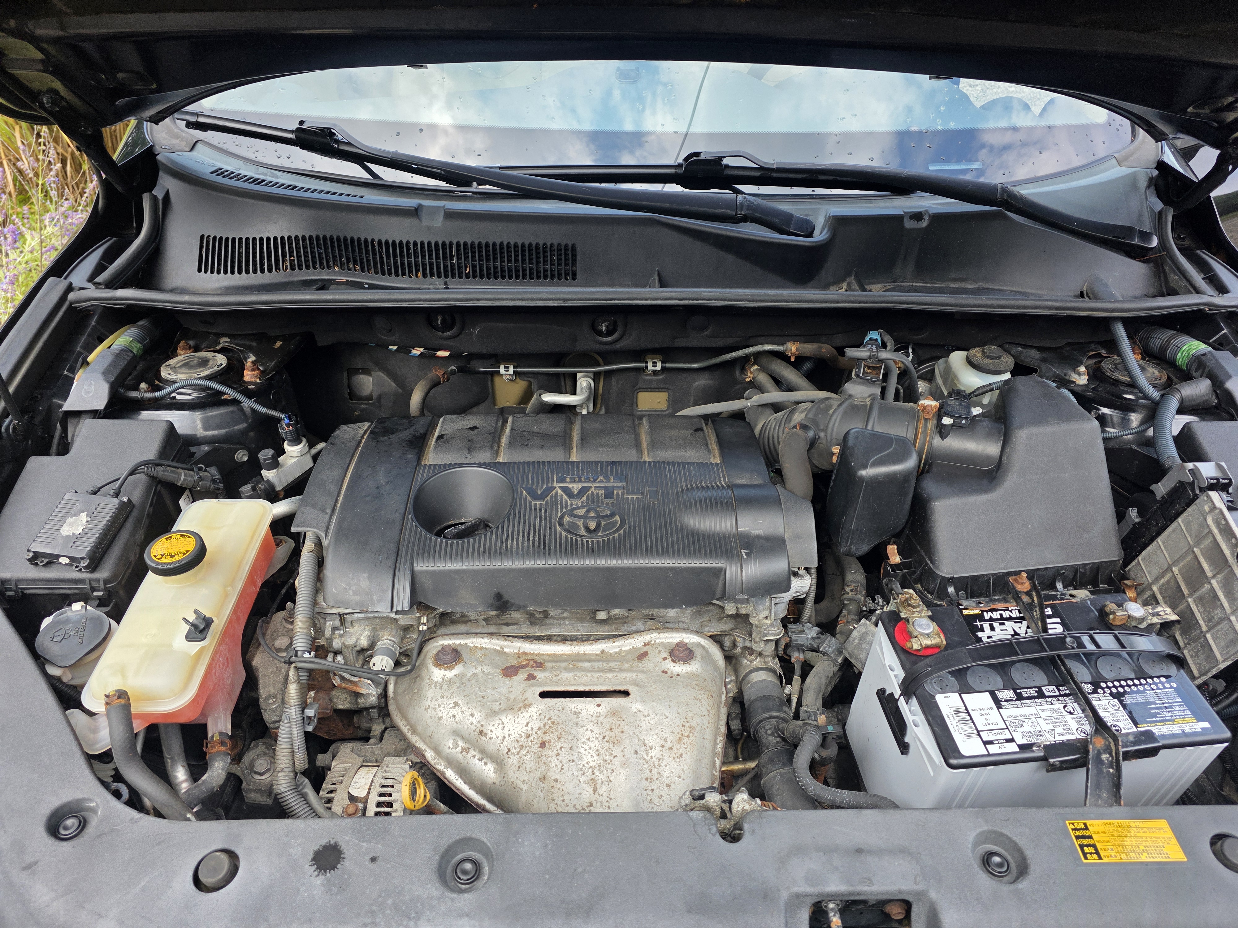 Used 2011 Toyota RAV4 Limited AWD/4WD image 17