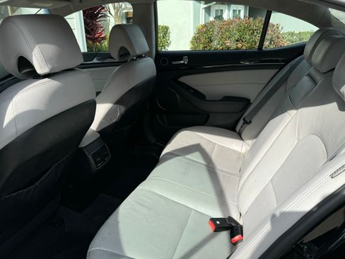 Used 2014 Kia Cadenza Limited FWD image 10
