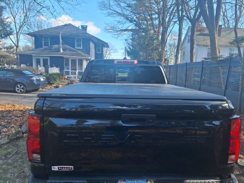 Used 2024 Chevrolet Colorado Z71 w/ LPO, Dark Essentials Package image 6