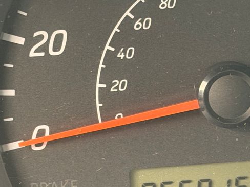 Used 2017 Mitsubishi Mirage ES image 1