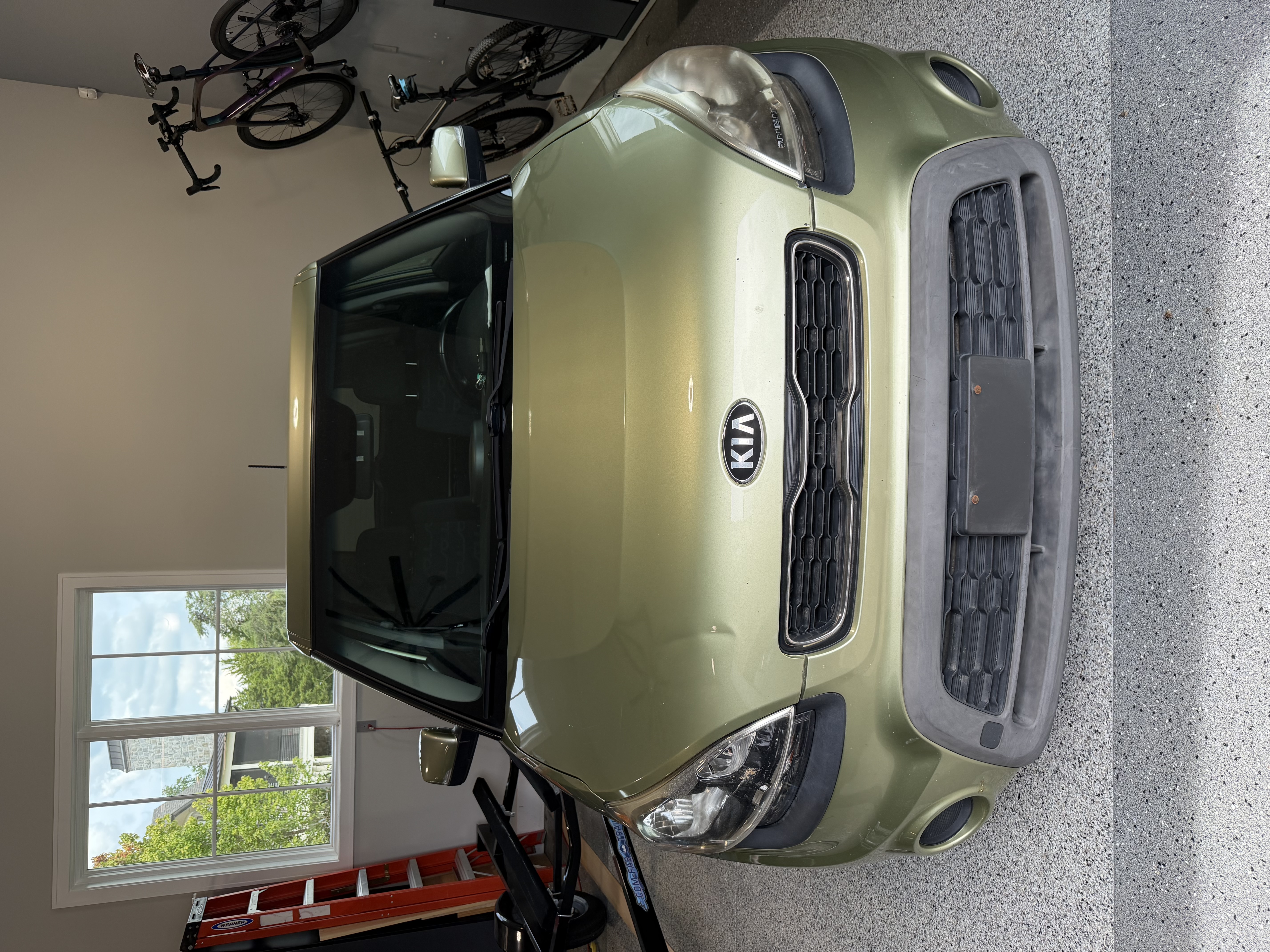 Used 2013 Kia Soul + FWD image 2