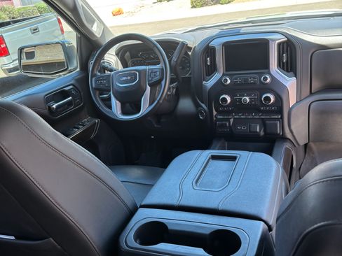 Used 2022 GMC Sierra 1500 SLT w/ SLT Premium Package AWD/4WD image 11