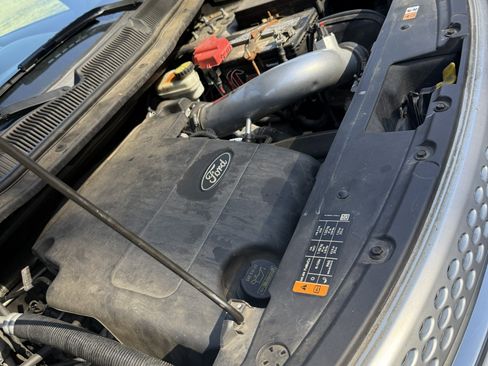 Used 2013 Ford Explorer XLT image 16