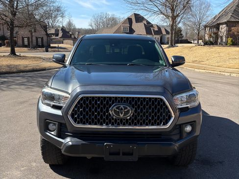 Used 2019 Toyota Tacoma TRD Off-Road image 1