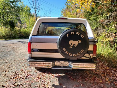 Used 1996 Ford Bronco image 9