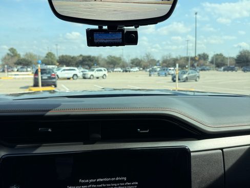 Used 2024 GMC Sierra 2500 AT4 w/ AT4 Premium Plus Package image 9