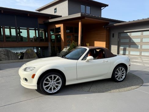 Used 2007 MAZDA MX-5 Miata Grand Touring w/ Premium Pkg image 14