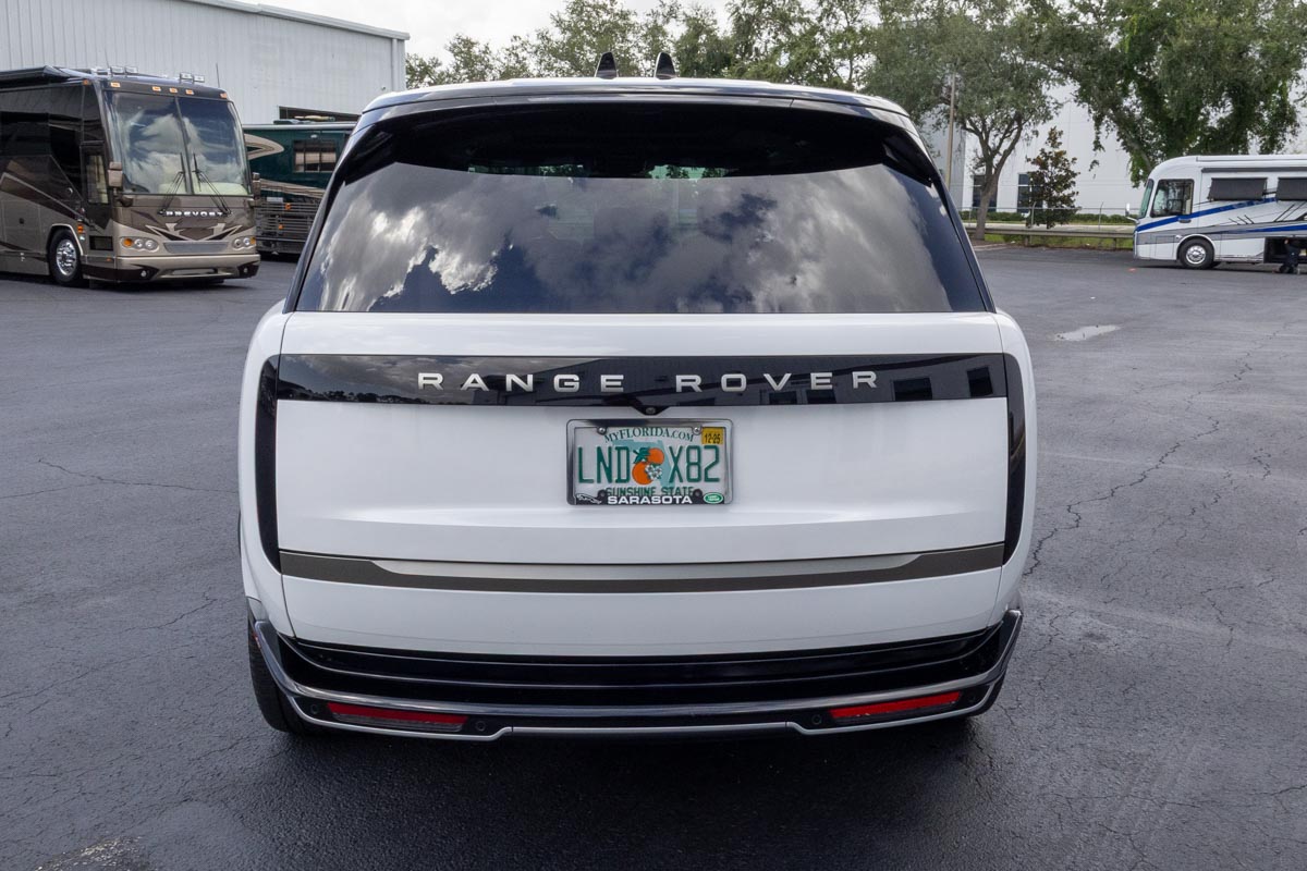 Used 2024 Land Rover Range Rover Autobiography AWD/4WD image 5