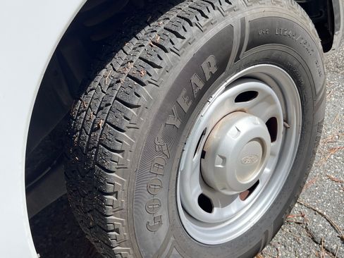 Used 2014 Ford F250 XL image 25