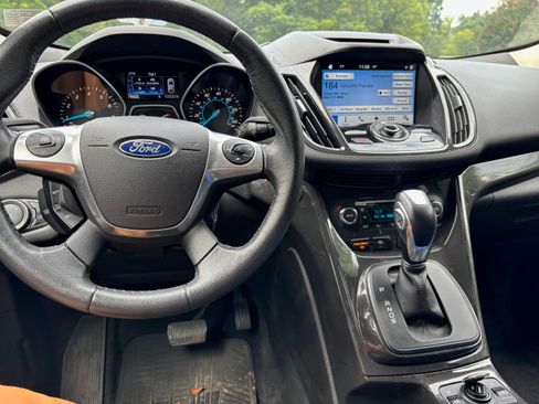 Used 2016 Ford Escape Titanium AWD/4WD image 10