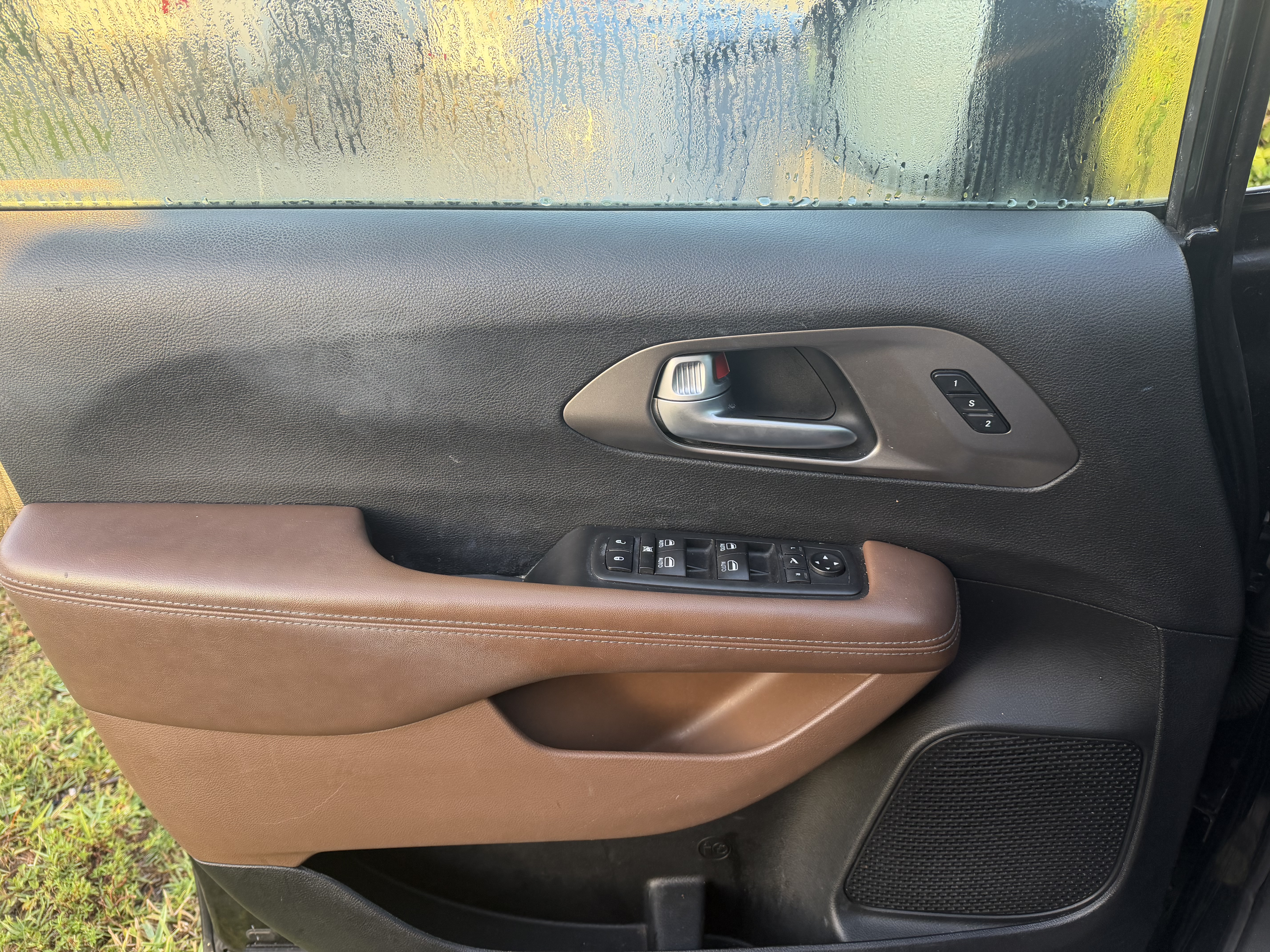 Used 2018 Chrysler Pacifica Limited w/ Advanced Safetytec Group FWD image 5