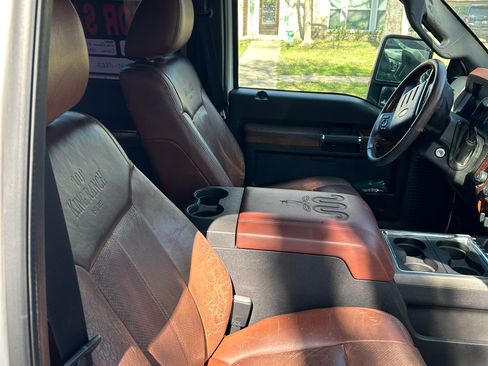 Used 2011 Ford F250 King Ranch w/ FX4 Off Road Pkg image 2