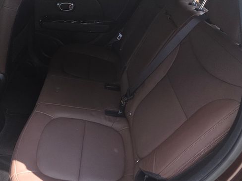 Used 2017 Kia Soul + w/ Option Group 041 image 19