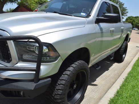 Used 2016 RAM 1500 Lone Star RWD image 2