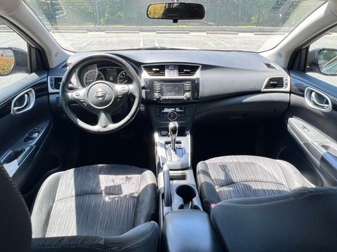 Used 2018 Nissan Sentra SV FWD image 8