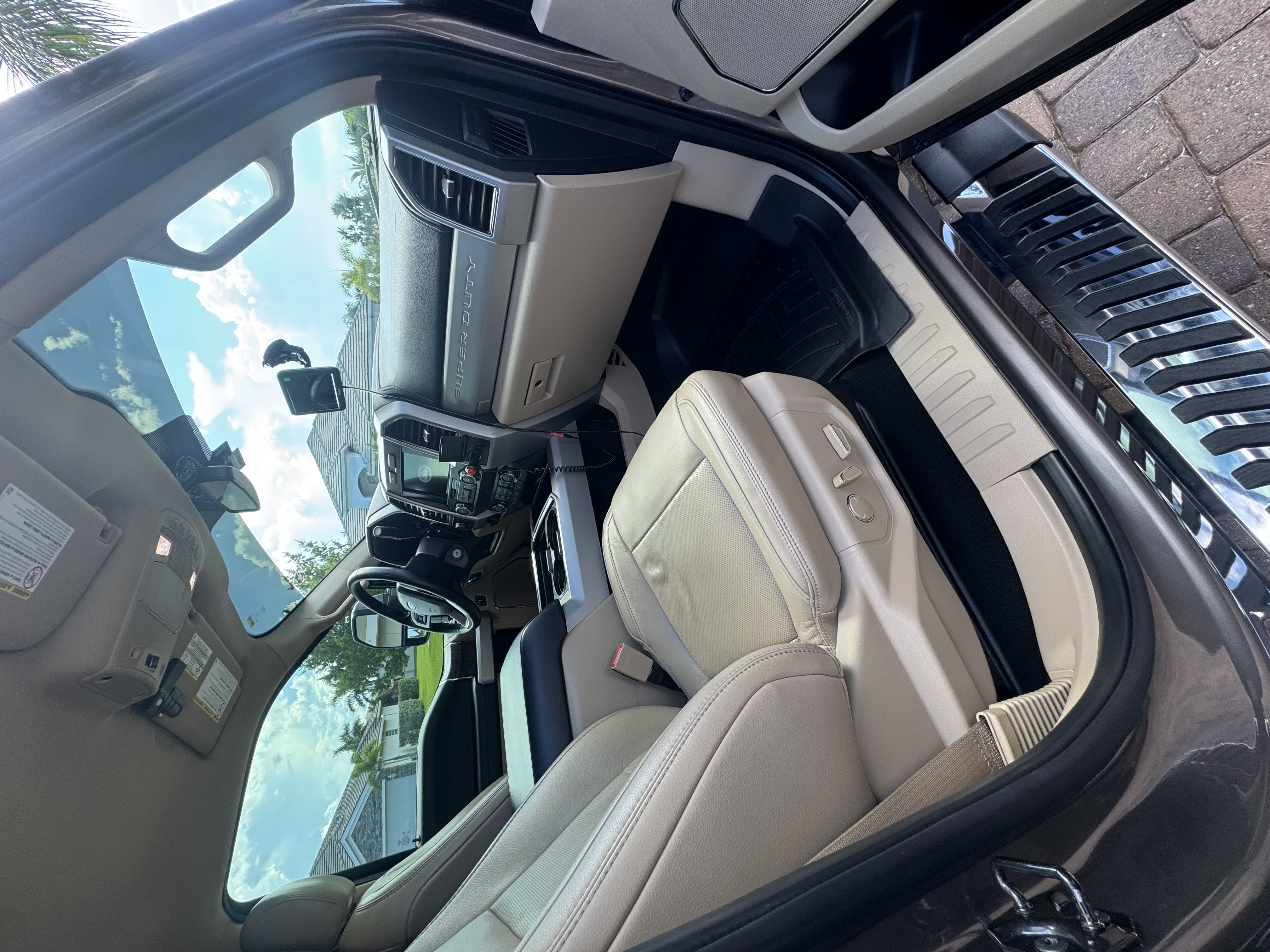 Used 2019 Ford F250 Lariat w/ Lariat Value Package AWD/4WD image 5