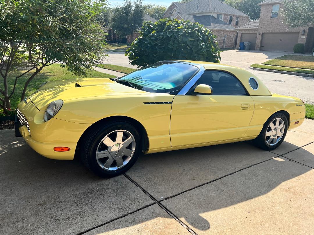 Used 2002 Ford Thunderbird RWD image 6