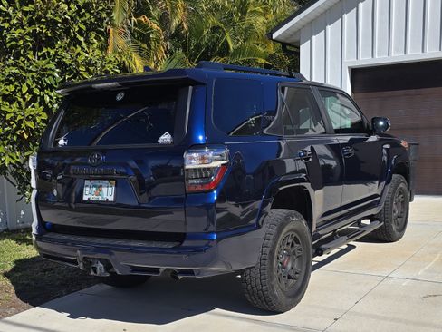 Used 2022 Toyota 4Runner TRD Sport w/ Technology Package image 2