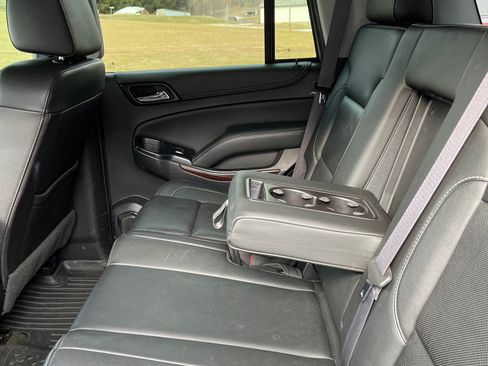 Used 2017 GMC Yukon SLT image 14