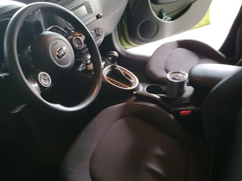 Used 2015 Kia Soul EV image 9