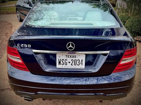 Used 2013 Mercedes-Benz C 250 Coupe image 4