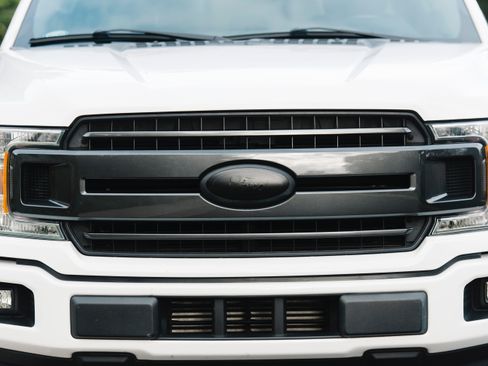 Used 2020 Ford F150 XLT w/ Equipment Group 302A Luxury image 4