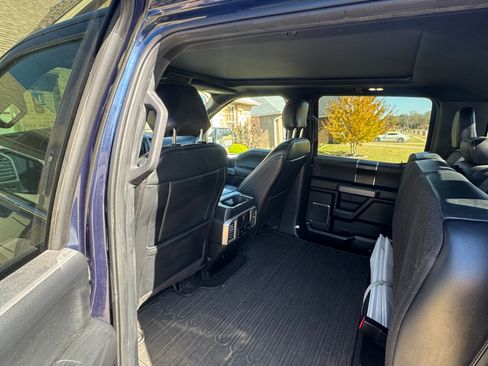 Used 2019 Ford F150 Platinum w/ Equipment Group 701A Luxury image 9