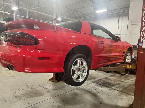 Used 2001 Pontiac Firebird Trans Am w/ SLP Firehawk Pkg image 9
