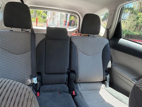 Used 2015 Toyota Prius V Three FWD image 9