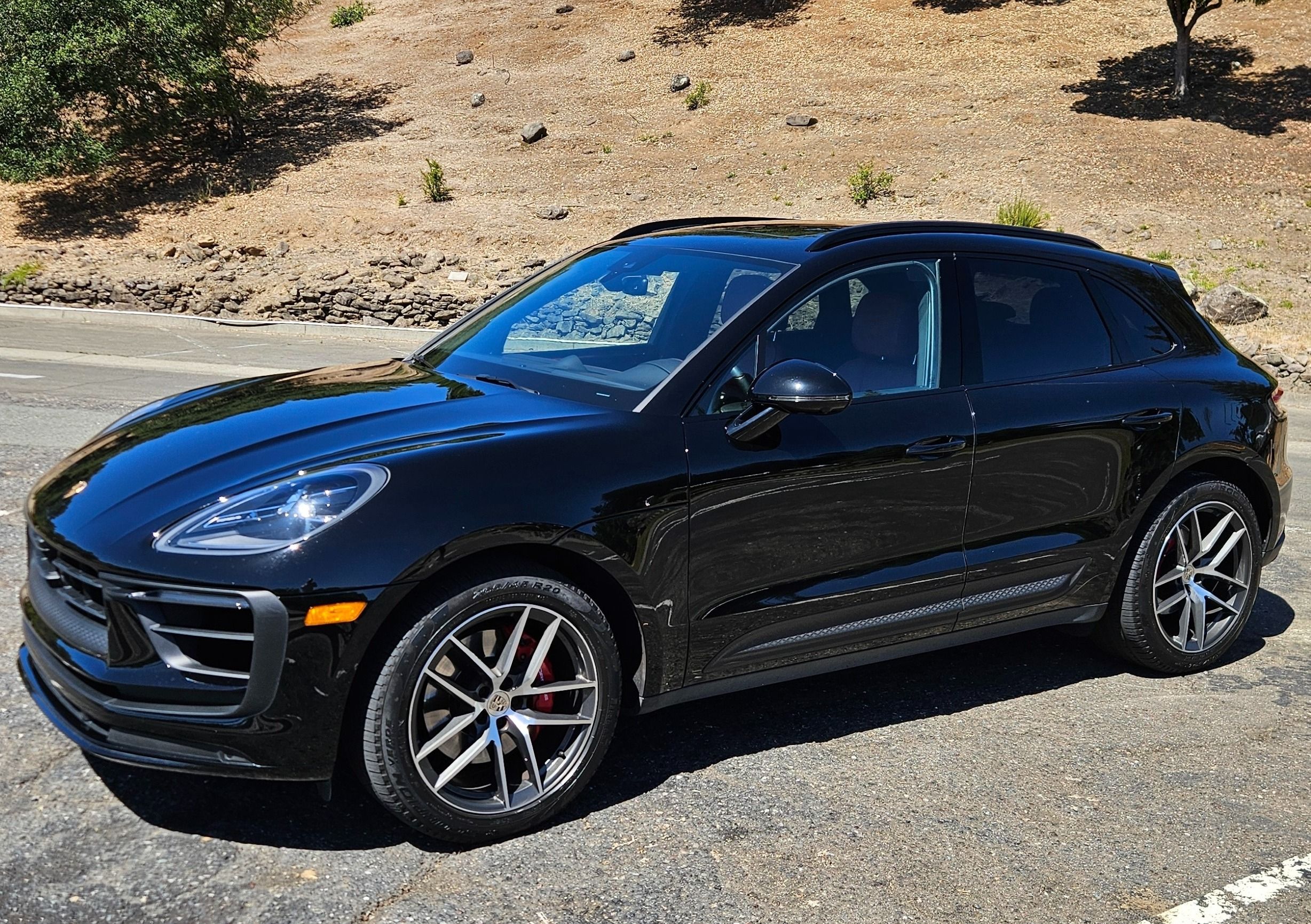 Used 2024 Porsche Macan S AWD/4WD image 1