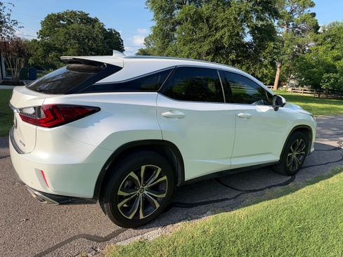 Used 2019 Lexus RX 350 FWD w/ Premium Package image 2