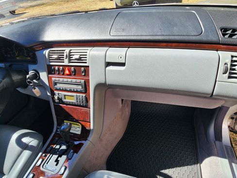 Used 1997 Mercedes-Benz E 420 Sedan image 22