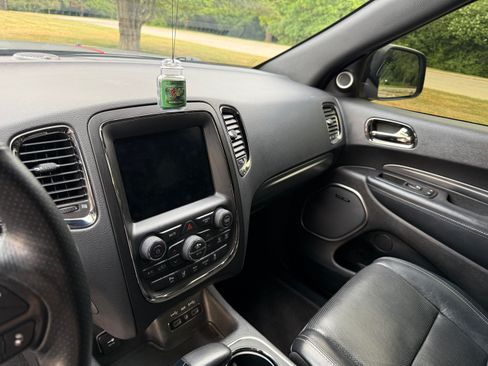 Used 2019 Dodge Durango R/T w/ Technology Group AWD/4WD image 8